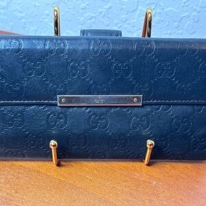 Gucci Guccissima Margaux Black
Calfskin Leather Continental
Wallet - Preowned